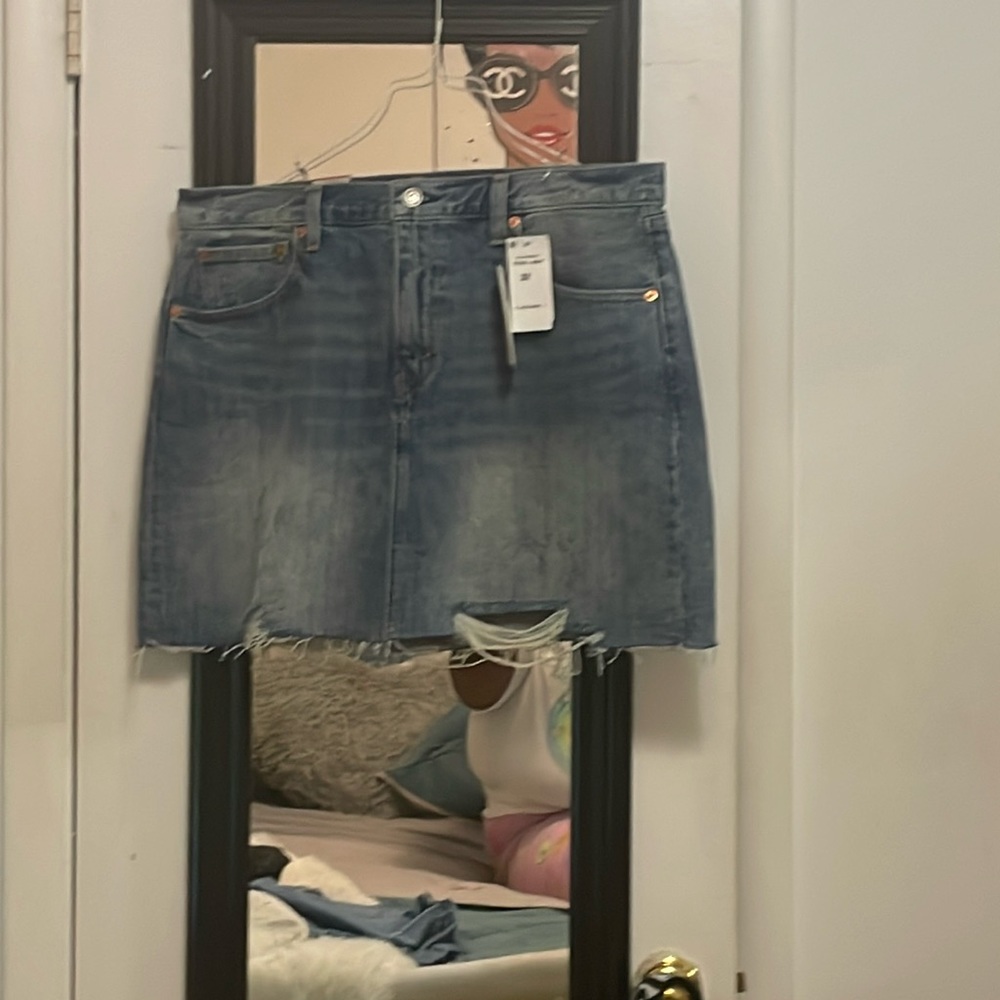 Womens Levis skirt